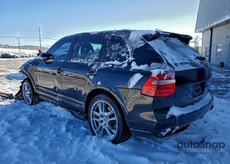 2010 Porsche Cayenne Gts z USA, uszkodzony, nr VIN WP1AD2AP7ALA61408